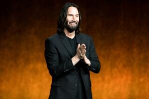Keanu Reeves presentando 'John Wick: Chapter 4'