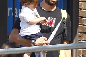 Piqué con bebés