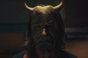 El teléfono negro máscara de The Grabber Universal Pictures (2).jpg