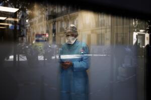 APTOPIX Virus Outbreak France