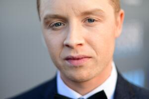 noel_fisher_critics_choice_awards.jpg