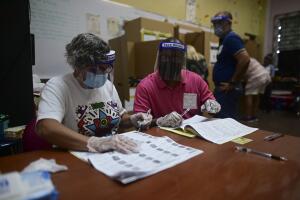 maletines cee votación en puerto rico