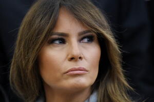 La primera dama Melania Trump pidió despedir a una empleada de la Casa Blanca.