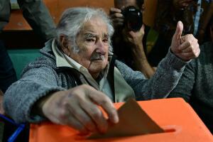 TOPSHOT-URUGUAY-ELECTION-VOTE-MUJICA