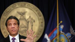 Una de las mujeres que acusa a Cuomo rechaza sus disculpas