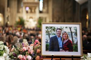 Melissa Hortman y esposo