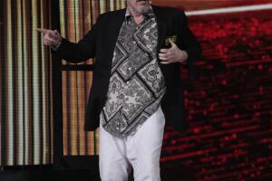 No te puedes perder el candente baile en que compitieron Galilea y Bosé contra Karol y Albertano