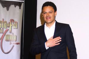 Pedro Fernández 'Hasta el fin del mundo'.jpg