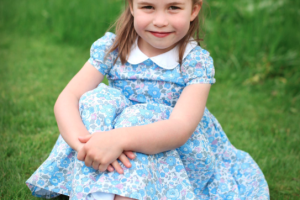 Princesa Charlotte 1.png