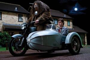 harry_potter_y_hagrid_motocicleta.jpg
