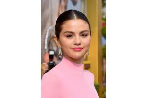 Selena-Gomez-Dolittle-premiere-2020.jpg