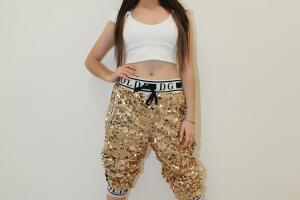 Karol Sevilla en Dolce & Gabbana