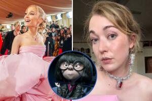 Angelica Hicks se hizo viral por replicar el vestido de Ariana Grande de los Premiso Oscar 2024 usando camisas y sábanas.