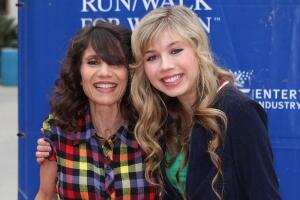 Jennette McCurdy narró en su libro los abusos que sufrió de su madre