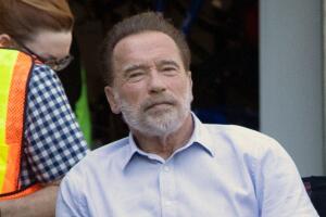Arnold Schwarzenegger - Elenco de 'Depredador' 1987 a 35 años del estreno Grosby.jpg