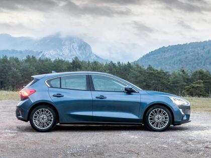 <h3 class="cms-H3-H3"><b>Ford Focus</b></h3>
<br>
<br>
<b>Precio promedio:</b> 11,157 dólares
<br>
<b>Porcentaje promedio por debajo del valor de mercado:</b> 10.2%
<br>
<b>Ahorro promedio:</b> 1,206 dólares