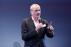 
El gobernador de Nueva Jersey Phil Murphy anunció un plan de alivio para residentes del estado con préstamos estudiantiles privados afectados por la crisis de coronavirus.