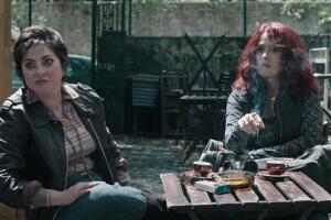 lady gaga y salma hayek personajes house of gucci.jpg