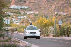 Vehículos de autoconducidos Google recorren calles de Phoenix