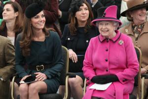 Kate Middleton y la reina