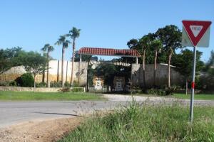 Rancho exterior 4.jpg