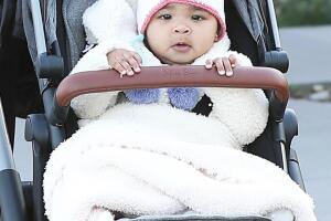 Khloé Kardashian celebra el primer año de su hija True