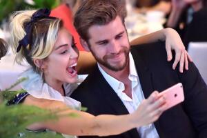 Miley Cyrus y Liam Hemsworth Variety