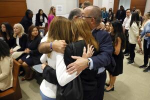 prisión de por vida tiroteo Parkland familaires víctimas