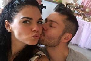  Livia Brito felicitó con románticas fotos a su novio Said El Caballero