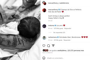 Esta es la primera foto que Marc Anthony y Nadia Ferreira comparten de su bebé.  