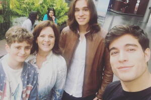 Erika Buenfil y su hijo Nicolás
