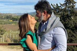 Mayrín Villanueva y Eduardo Santamarina