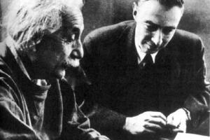 Quien-invento-la-bomba-atomica-realmente-Einstein-Oppenheimer.jpg