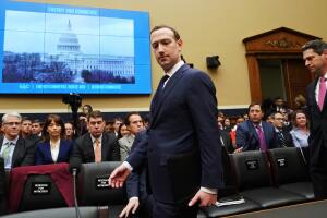 Zuckerberg con los congresitas