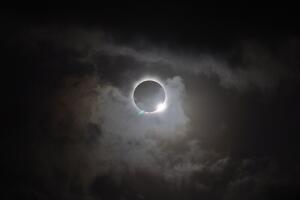 still2_eclipse_576.jpg
