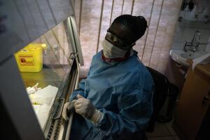 SAFRICA-HEALTH-AIDS-VACCINE
