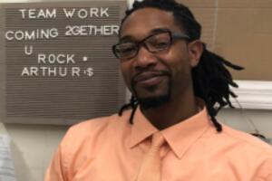 Piden ayuda para identificar a sospechosos del asesinato de Arthur Cooke 