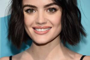 lucy-hale-cabello.jpg