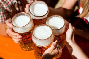 cerveja-lupulo_100188380