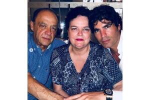 Eduardo Verástegui y sus padres.jpg