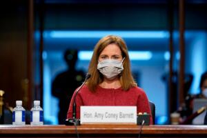 Amy Barrett, al inicio de su la segunda jornada de su audiencia de confirmación en el Senado.