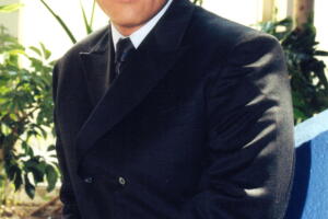 JORGE SALINAS KILOS 7.jpg