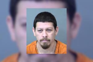Hombre es detenido por disparar y matar a su padre en Glendale