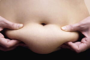 barriga-pneu-maos-abre.jpg