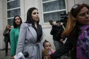 Emma Coronel y Kim Kardashian