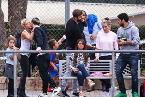 PREMIUM EXCLUSIVE Shakira Enjoys A Barca Family Day With Pique, Messi And Suarez