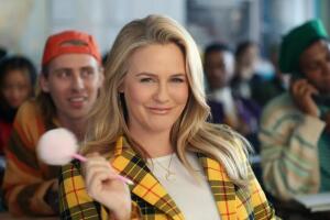 Alicia Silverstone volvió a transformarse en Cher de ‘Clueless’ 28 años después RAKUTEN.jpg