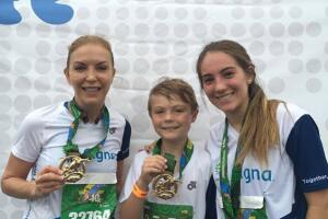 Laura Flores y sus hijos