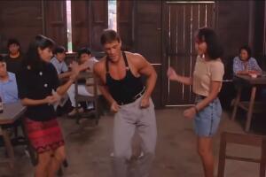 Jean-Claude Van Damme meme bailando pelpicula Kickboxer.jpg