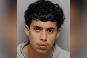ICE San Antonio Castle Hills Josue David Pineda Munoz amenaza agentes inmigracion arresto Texas